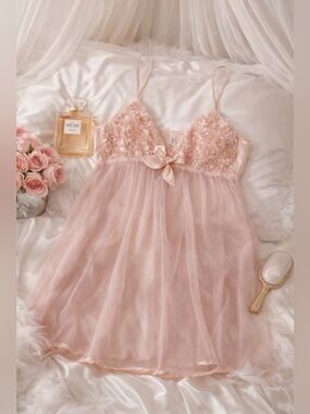 Romantic Floral Appliqué Chemise in Blush
